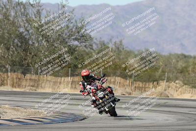 media/Dec-01-2025-Moto Forza (Mon) [[2daa91e15f]]/3-Beginner Group/Session 3 (Turn 3)/